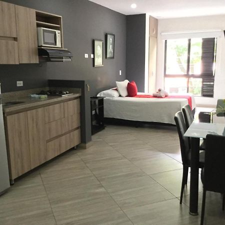 Apartahotel Avanti 메딜린 외부 사진