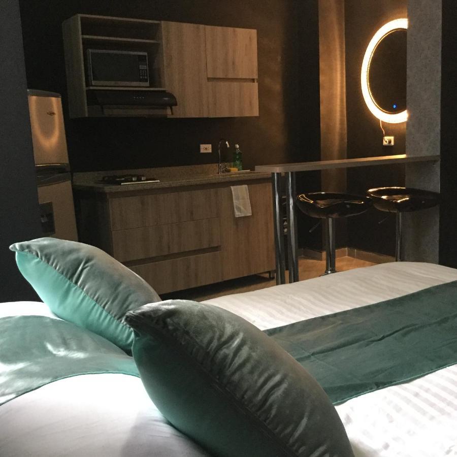 Apartahotel Avanti 메딜린 외부 사진