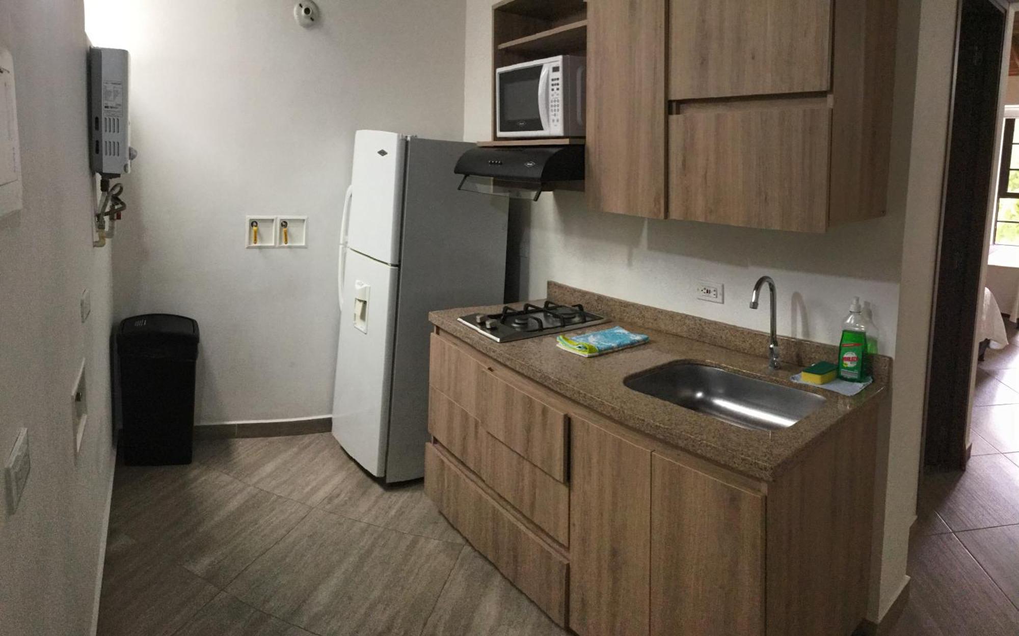 Apartahotel Avanti 메딜린 외부 사진