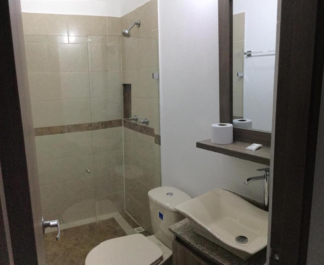 Apartahotel Avanti 메딜린 외부 사진