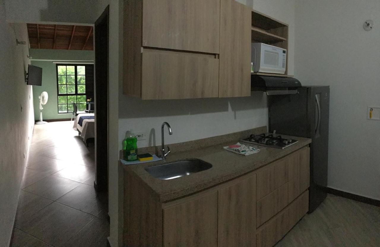 Apartahotel Avanti 메딜린 외부 사진