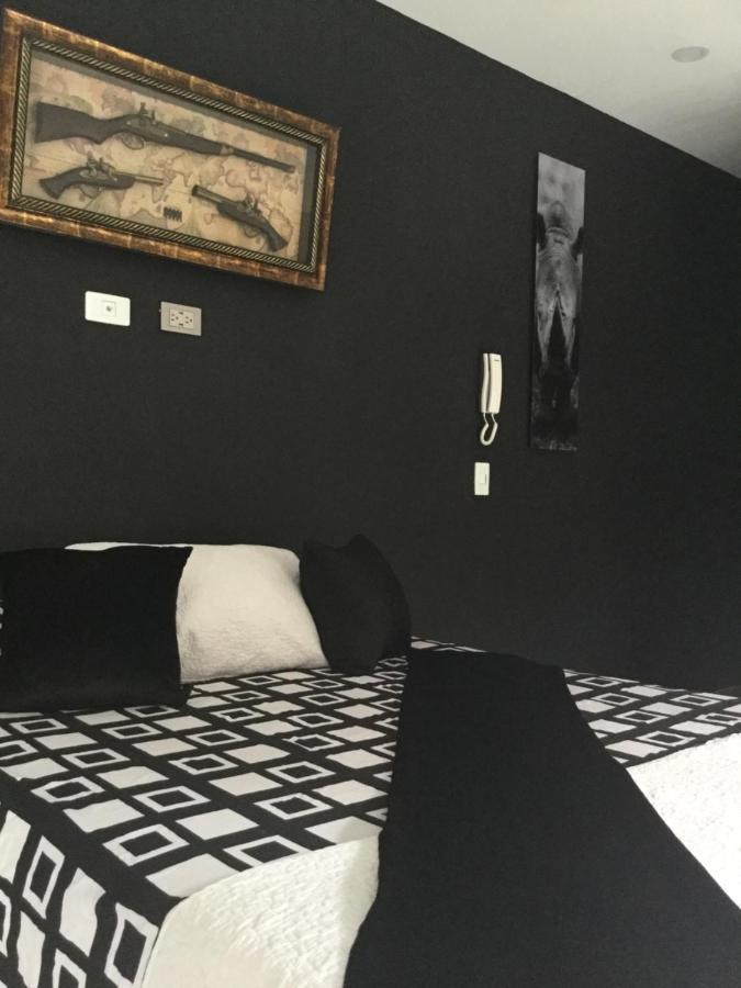 Apartahotel Avanti 메딜린 외부 사진