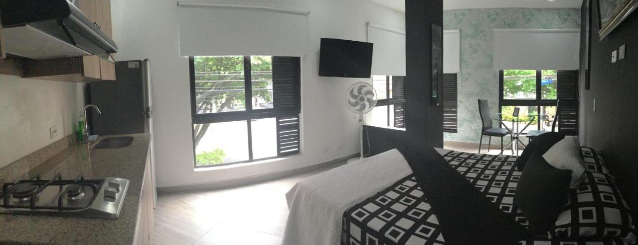 Apartahotel Avanti 메딜린 외부 사진