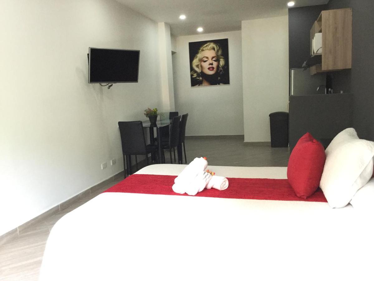 Apartahotel Avanti 메딜린 외부 사진
