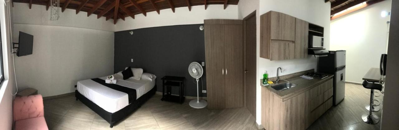 Apartahotel Avanti 메딜린 외부 사진