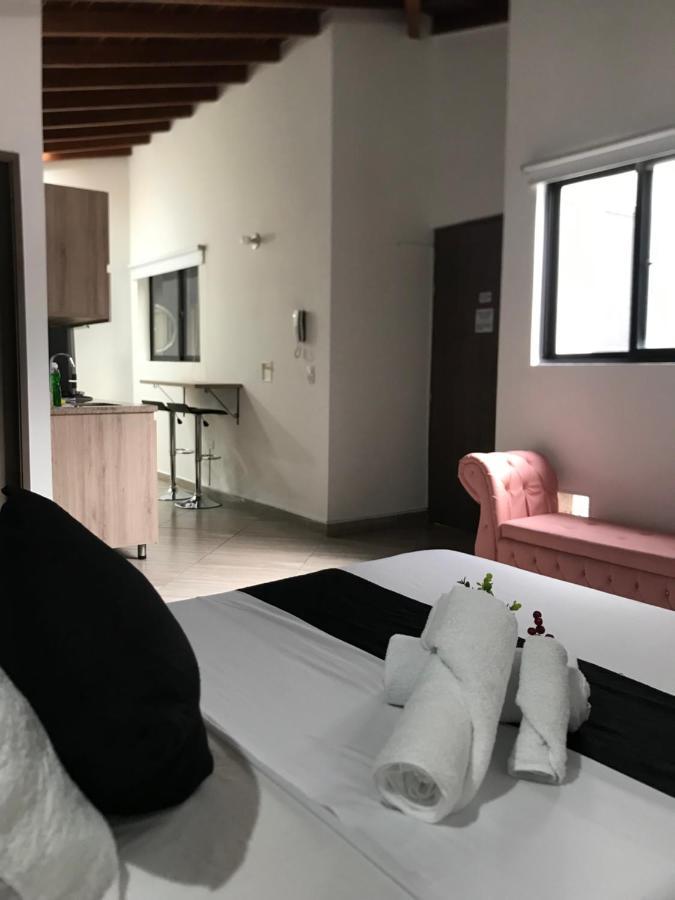 Apartahotel Avanti 메딜린 외부 사진