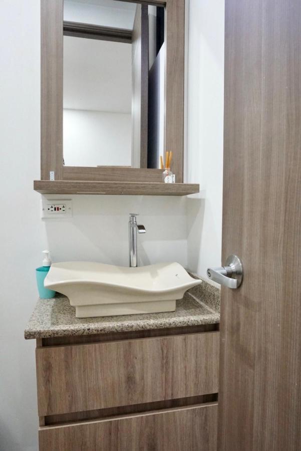 Apartahotel Avanti 메딜린 외부 사진